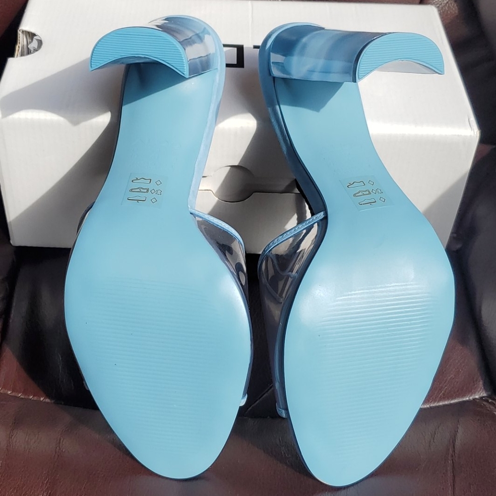 Gorgeous Lucite heel Mules - Picture 2 of 8